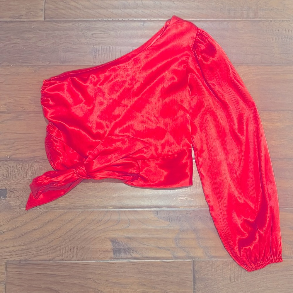 She sky Sz small one shoulder red waist length satin top with tie detail NWT